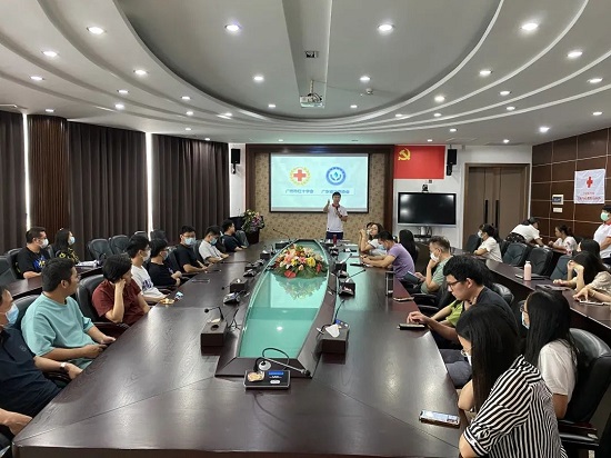 守護生命 “救”在身邊——白云山潘高壽開展急救知識技能培訓講座.jpg 守護生命 “救”在身邊——白云山潘高壽開展急救知識技能培訓講座.jpg